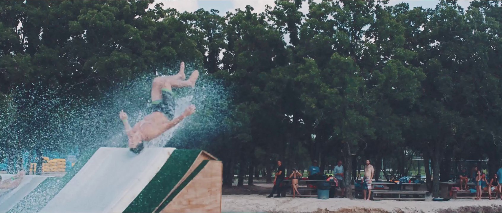 Water Slide de fou, le tobogan le plus dingue du monde - The Royal Flush in 4K