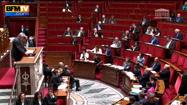 Motion de censure: vous étouffez notre démocratie , dit Chassaigne à Valls