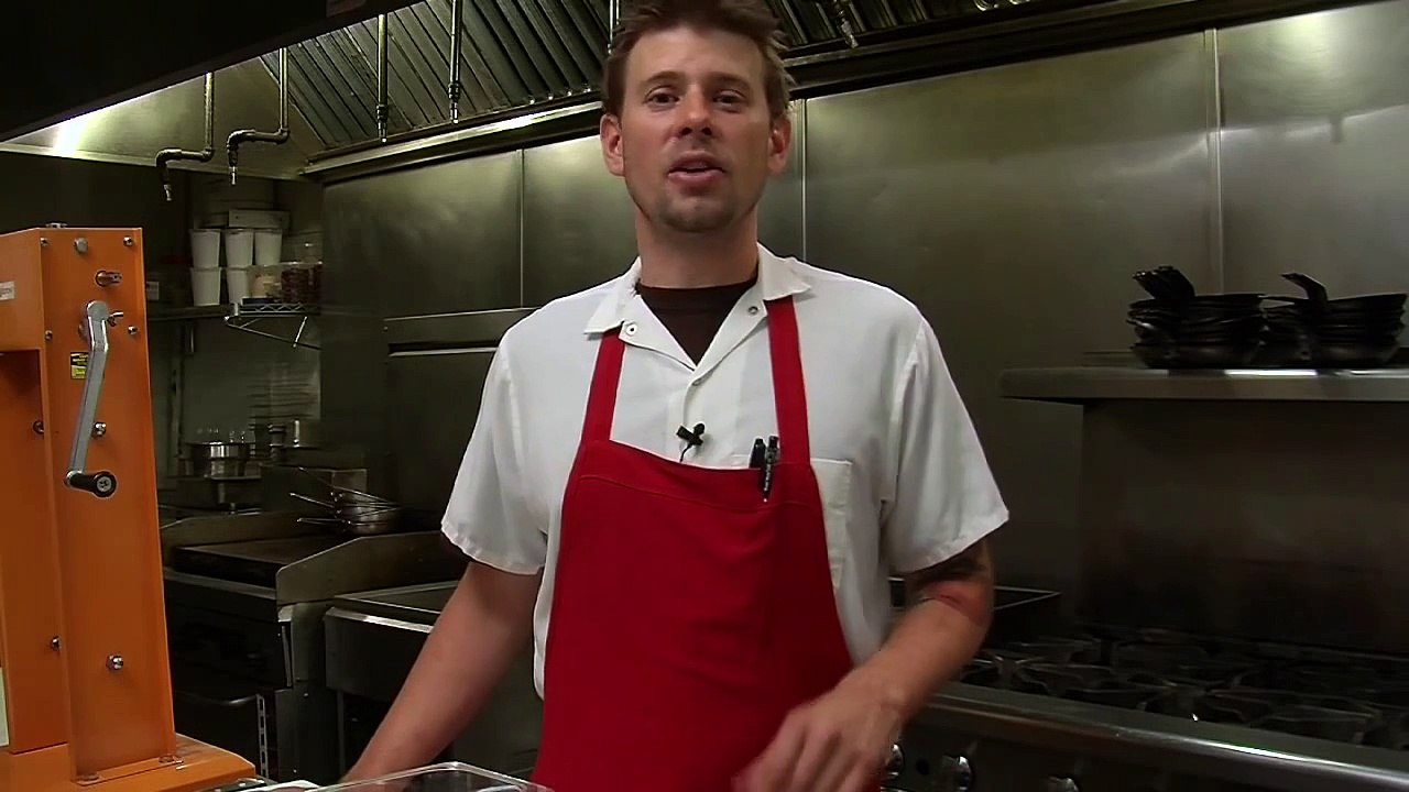 How to Make Hickory-Smoked Beef Sausages : Savory Recipes