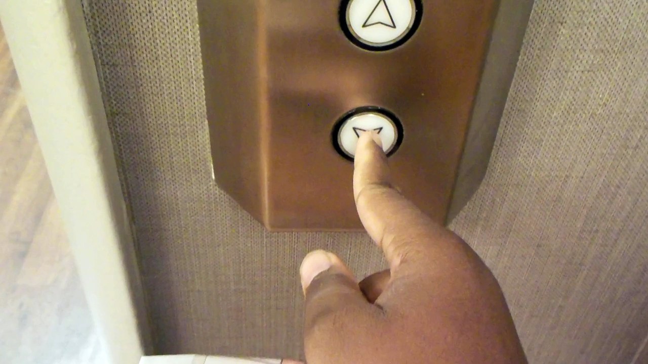Elevator | Colley[?] Hydraulic (w./Epco) | The Grove at Lincoln Park | Chicago, IL