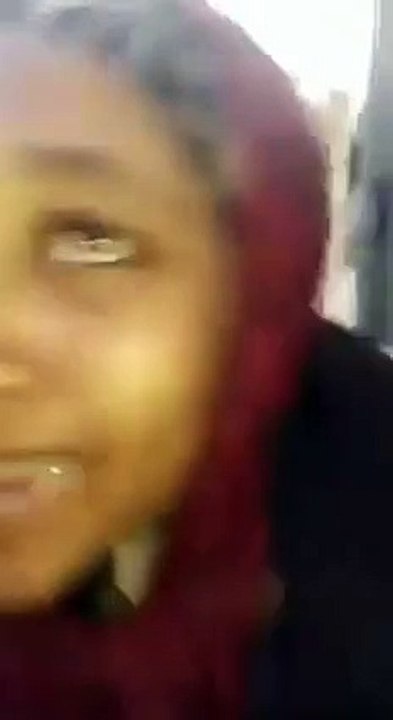 Quand un Routier fait Croire à deux Migrantes qu'elles sont en Angleterre