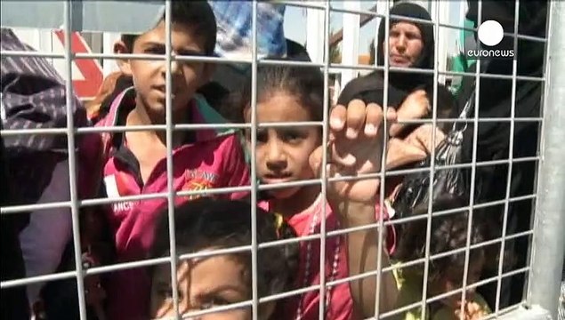 Siria: bloccati in Turchia centinaia di rifugiati