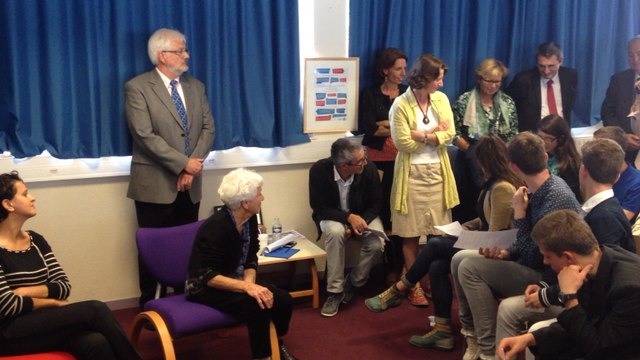 Najat Vallaud Belkacem rencontre des collégiens