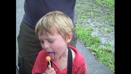 Weather balloon GPS space flight iPhone camera footage homemade spacecraft 100,000 ft altitude HD