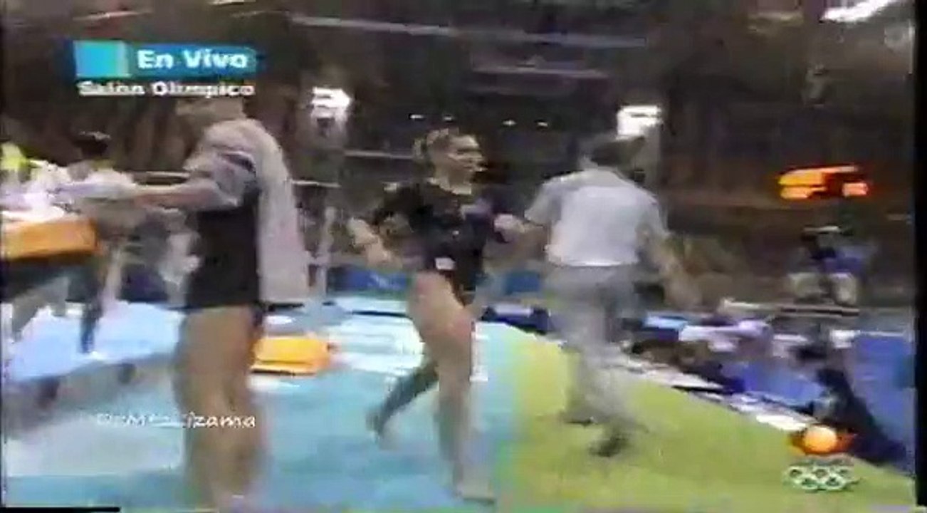 Brenda Magaña en Barras Asimetricas en Atenas 2004