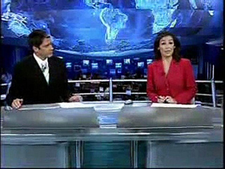 RENATA VASCONCELLOS APRESENTANDO O J.N.