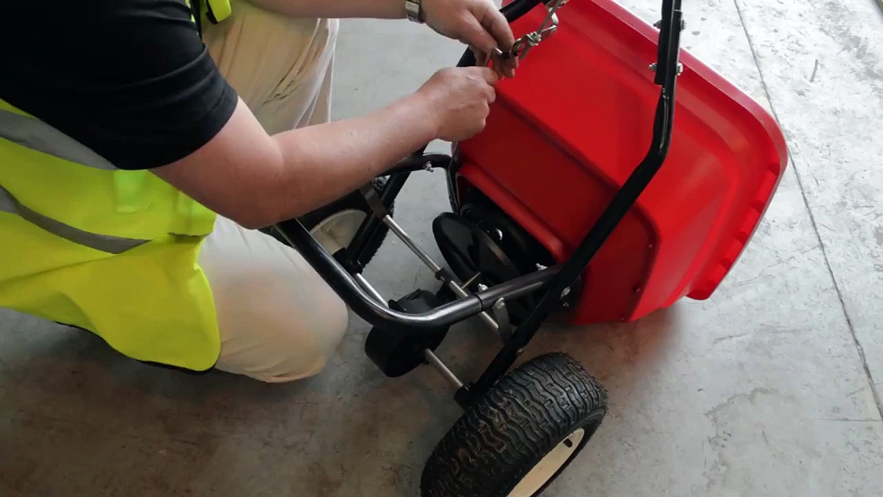 Merit Turf Application - Insecticide from Bayer