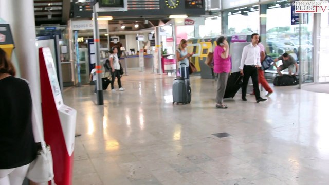 Tchao Train Train , les sculptures de la gare TGV d'Aix