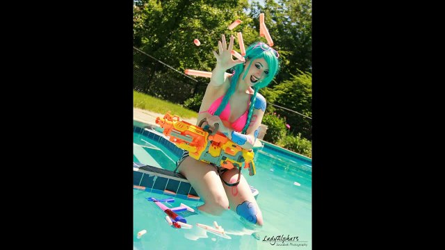 Cosplays of League of Legends 7 (Beautiful girls)