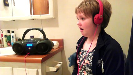 Cute 9 Year Old Sings "Let it go"