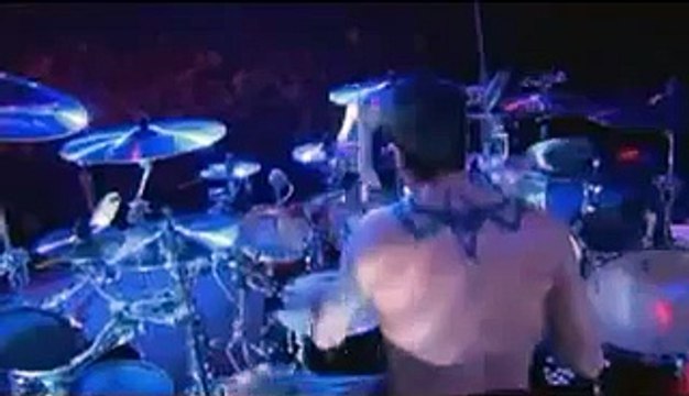 Korn Freak On a Leash Performance, Featuring Corey Taylor