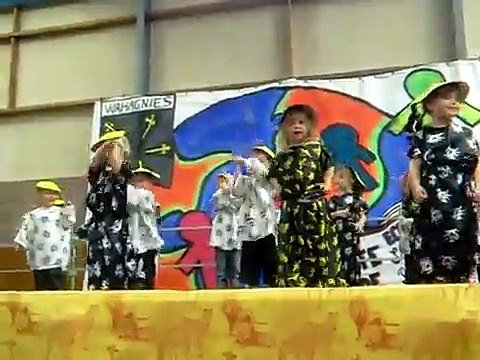 DANSE FETE ECOLE MATERNELLE DU 110610