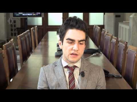 Giornate di formazione a Montecitorio ragazze i discutono della Legge Elettorale