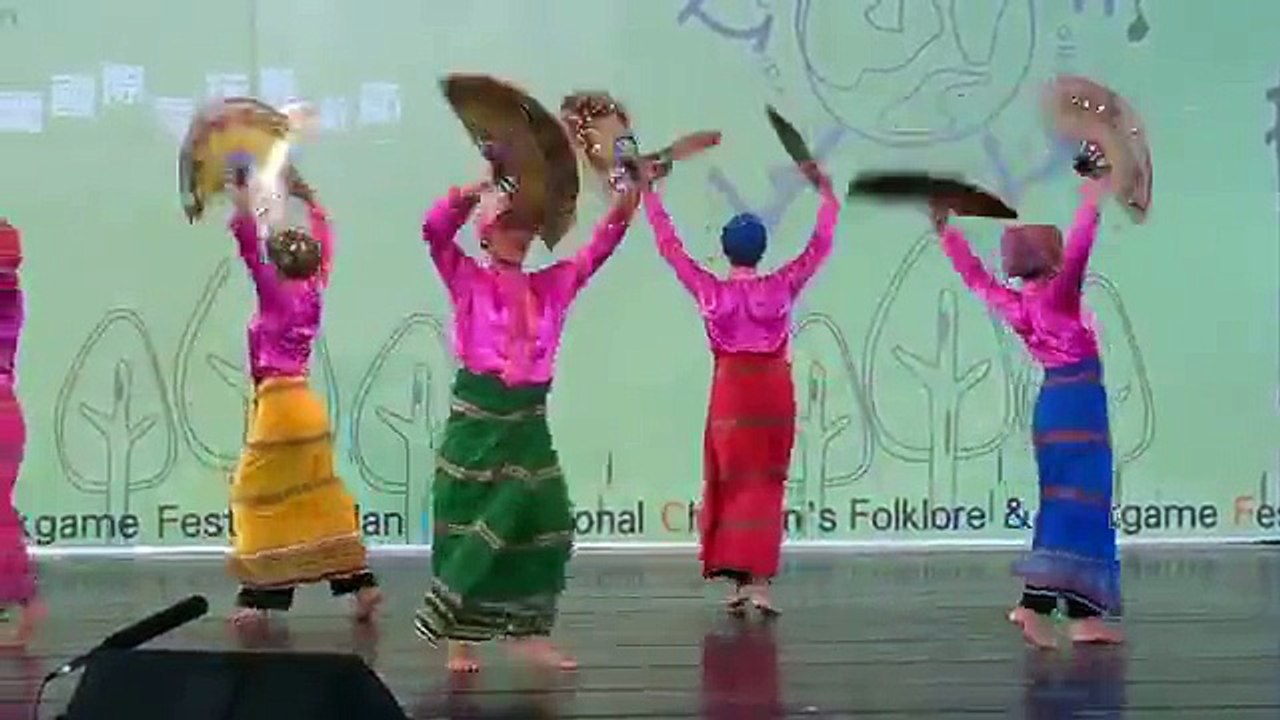(Melengas Dance Ensemble) Philippines folkdance-Fan dance
