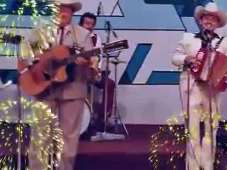 LOS BRONCOS DE REYNOSA, EVANGELINA (POLKA)