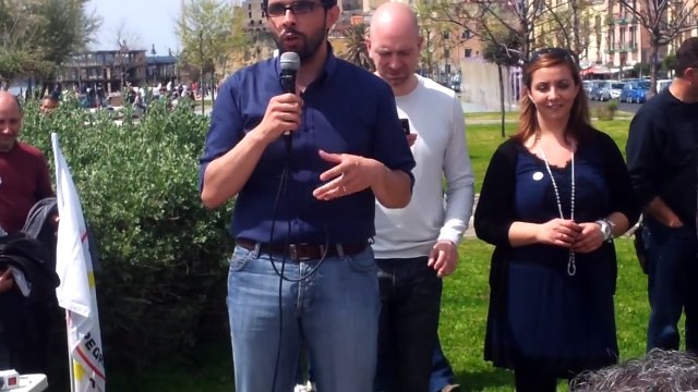 Europa tour Movimento 5 stelle: intervento del candidato VINCENZO VIGLIONE-Pozzuoli (Na) 12/04/2014