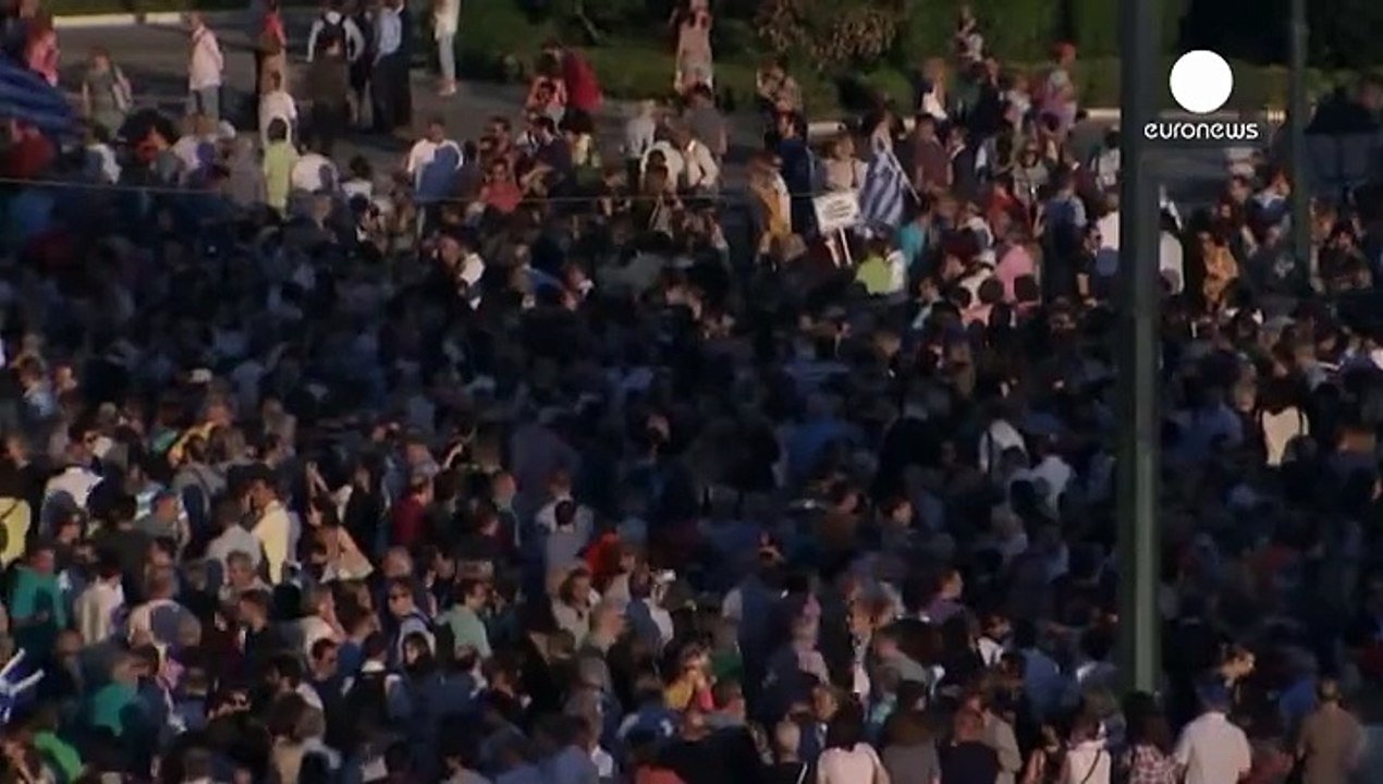 Non au "Grexit" : les pro-européens manifestent à Athènes