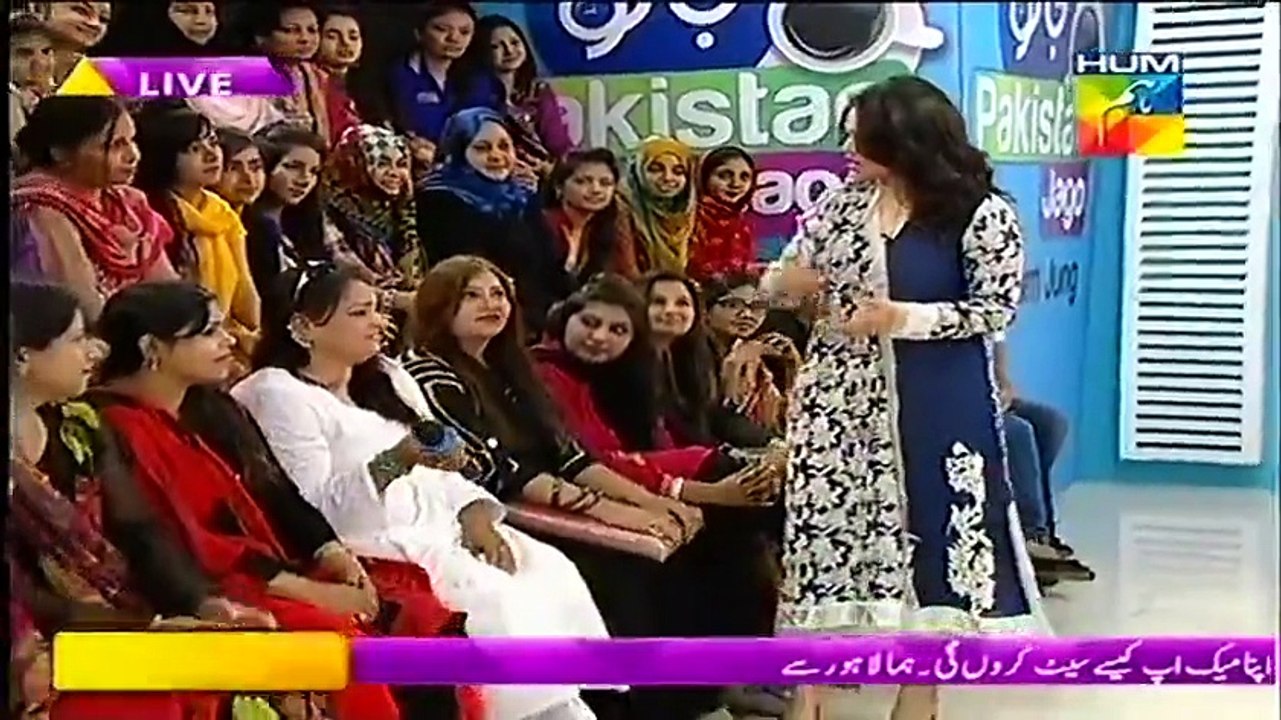 An Audience Member Telling A Funny Story That How She Fainted On The Day of Her Baraat