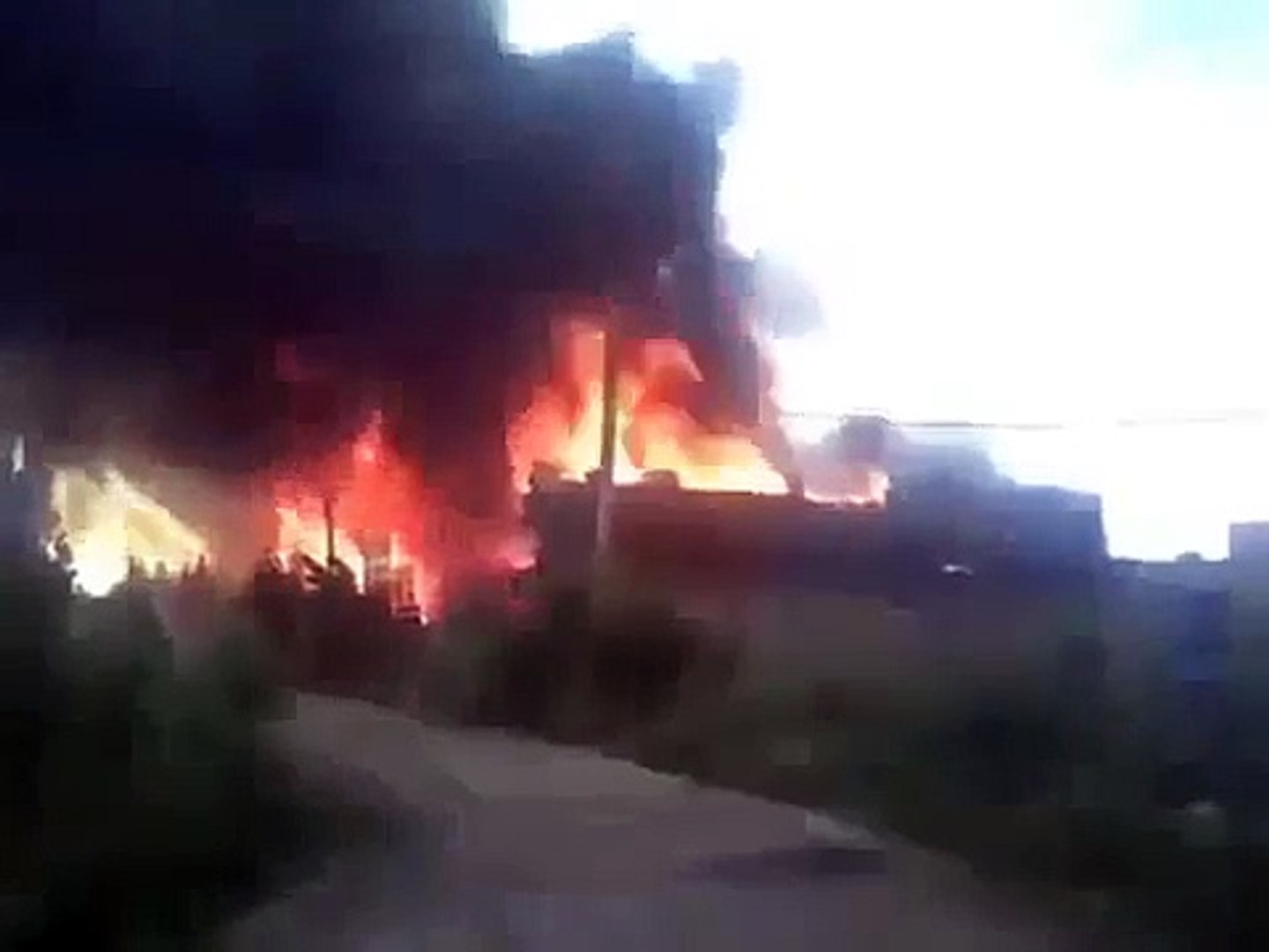 Ukraine War News Exploded warehouse is burned Dobropole, Donetsk June 13th
