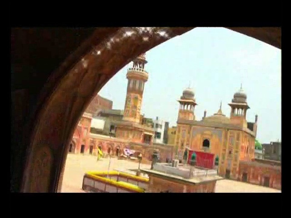 Noor e Khuda  lay kar aya ramzan
