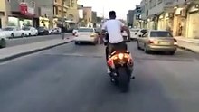 الفيديو رقم 2 لهذا المجنون
