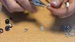 Sieraden maken - DIY Project 1: Een gevlochten armband met bedels maken