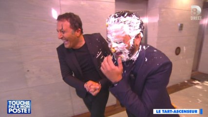 Arthur entarte Cyril Hanouna - ZAPPING PEOPLE DU 19/06/2015