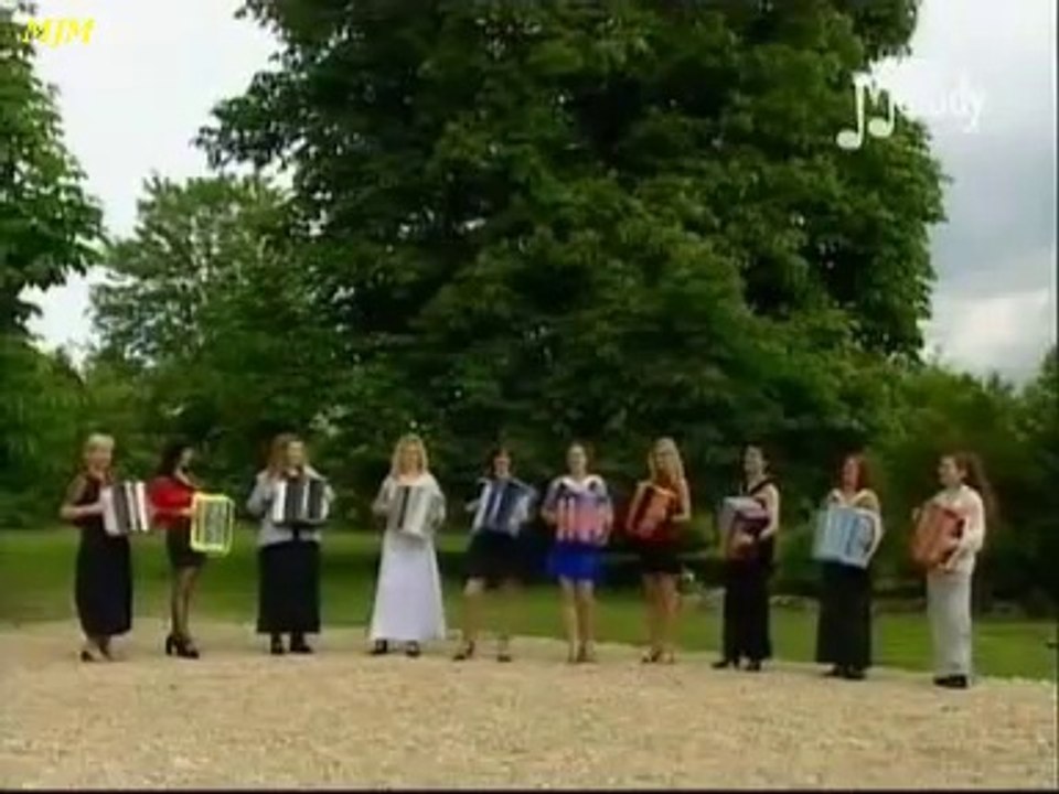 Les filles aux doigts d'or ---Vieux Camarades