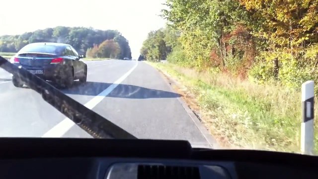 Maxing out a stock Piaggio Ape 50 (downhill) 720P (HD)