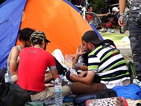 Мигранты смогут легально пересечь Македонию