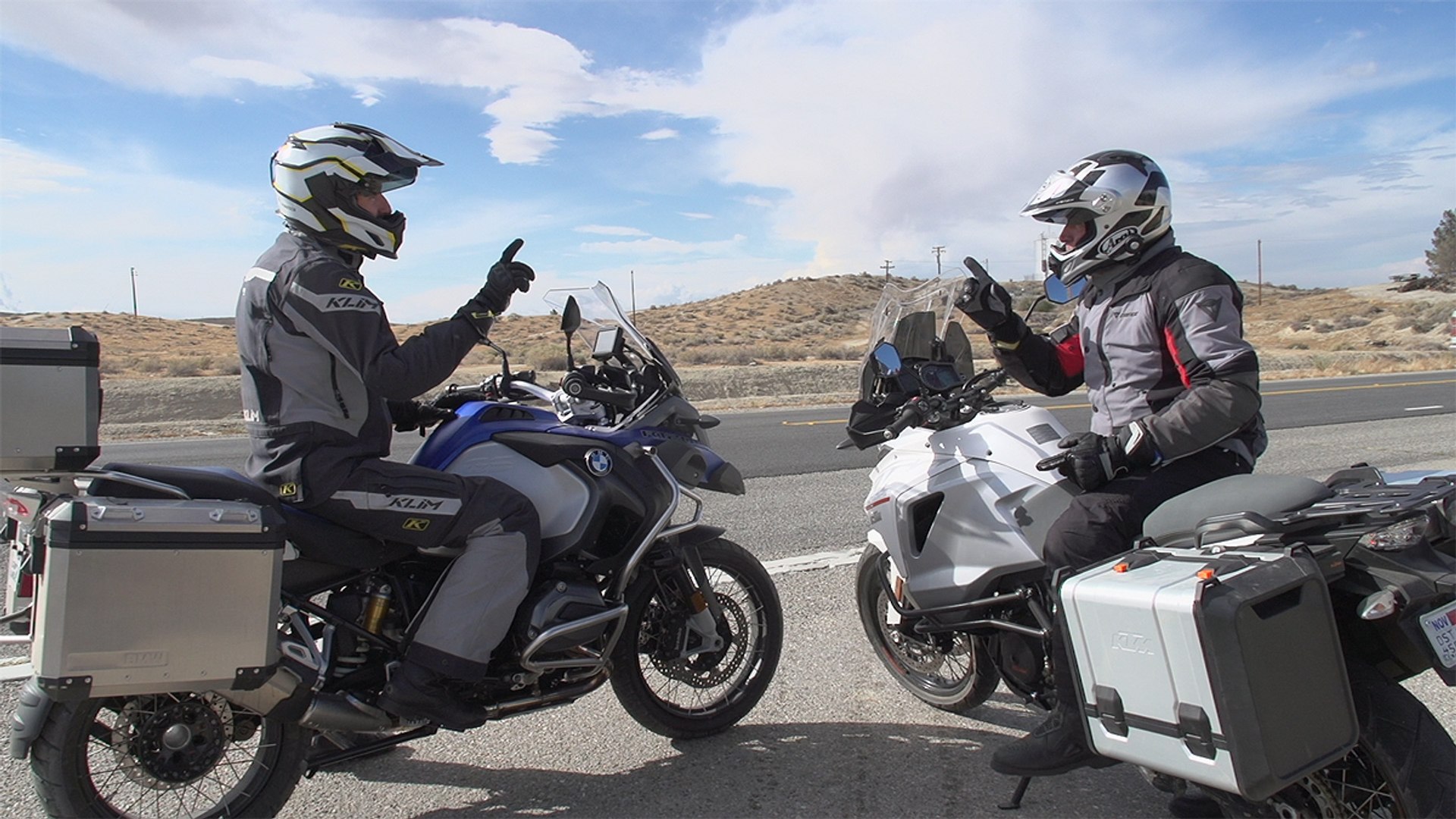 BMW R1200GS Adventure vs. KTM 1290 Super Adventure ON TWO WHEELS