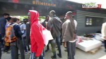 Paris : des migrants du 18e quittent la rue pour être relogés