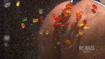 Bonbons vs Fesses en slowmotion