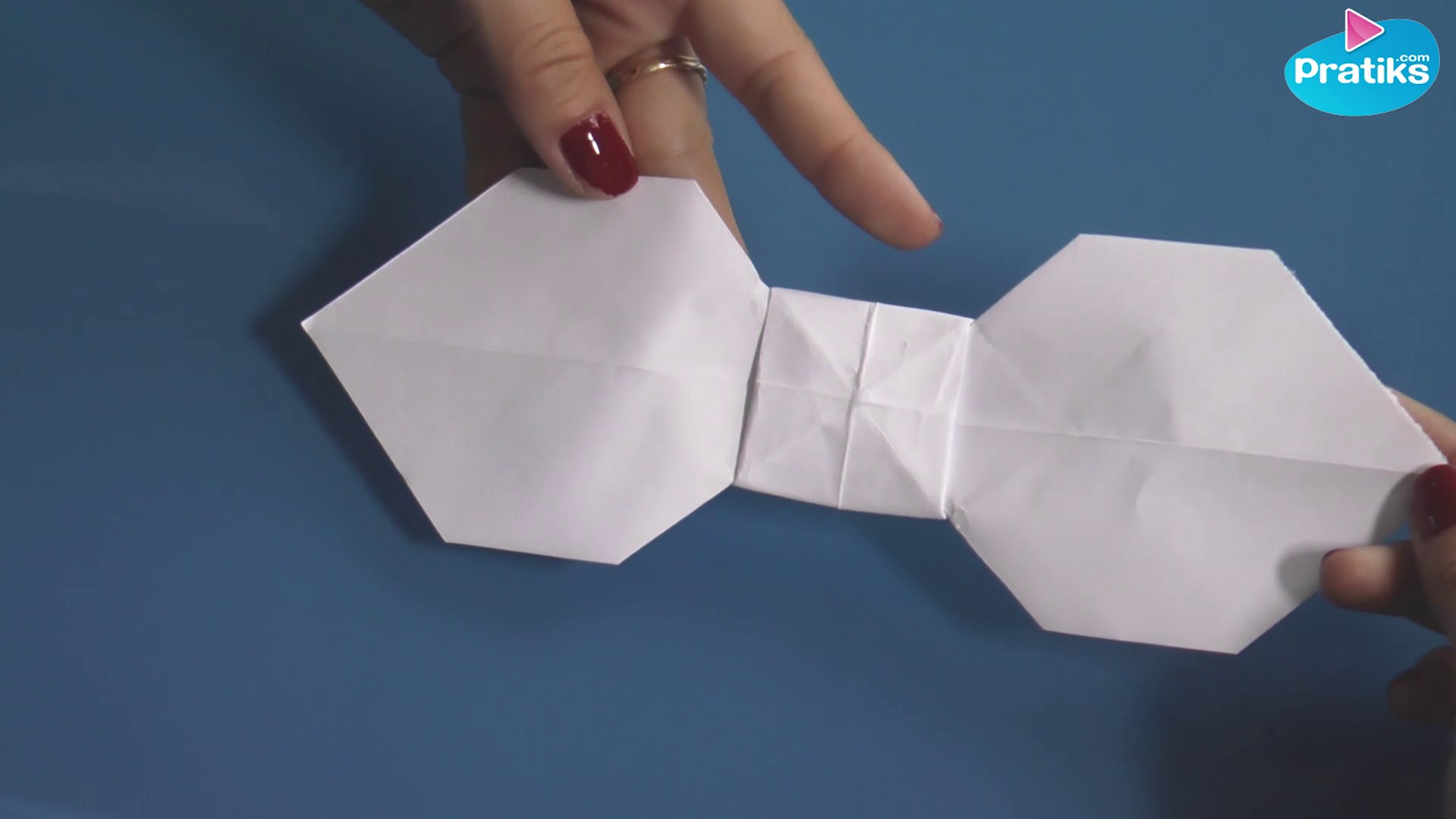 Origami - Comment faire un nœud papillon en papier - Vidéo Dailymotion