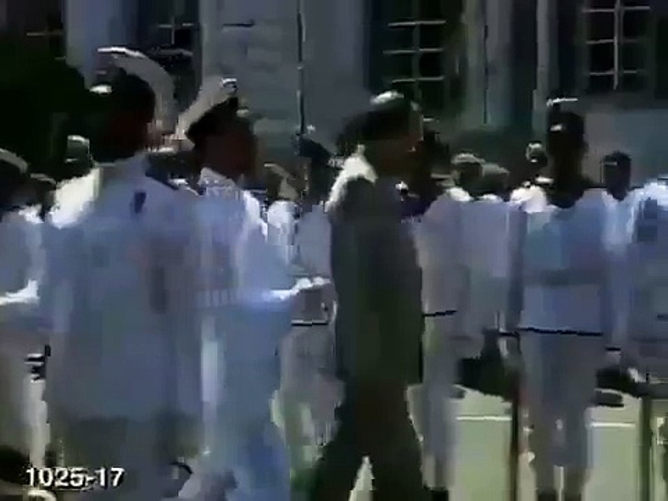 Rajiv Gandhi attacked & Hit by a Sri Lankan Soldier in 1987 during Guard of Honor