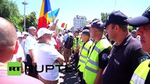 Moldova: Thousands protest in Chisinau over missing $1.5 billion