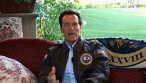 Governor Schwarzenegger thanks recently discharged veterans