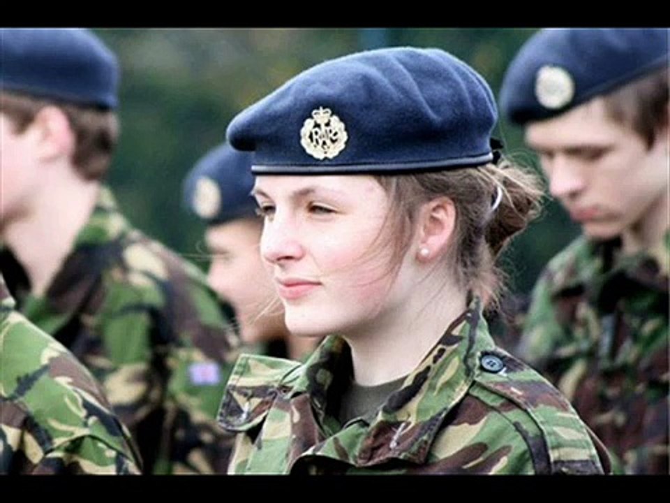 10 Most Attractive Female Armed Forces