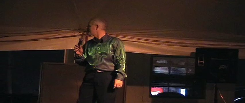 Chris Drummond sings 'Just Can't Help Believing' Elvis Week 2006