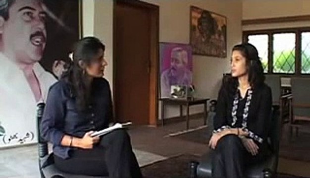 Fatima Bhutto Telling in Detail How Her Father Was Murdered by Banazir Bhutto