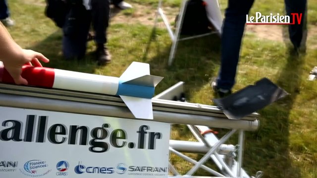 Un concours de mini-fusées organisé au salon du Bourget