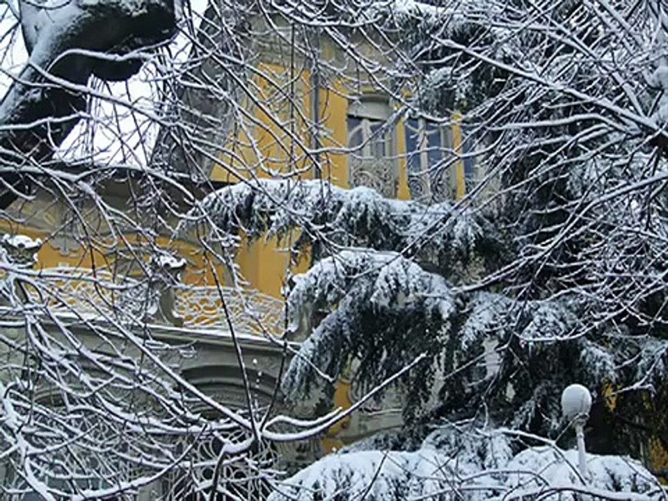 VILLA DI PROFONDO ROSSO