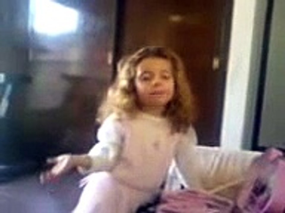 sofi peleando con su papa