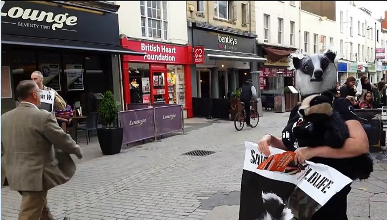 Stop the Cull protesters target Sainsbury's in Cheltenham High Street  Gloucestershire Echo 18Jun15