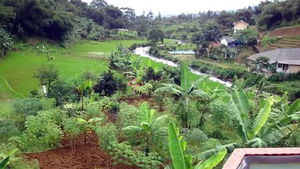 مناظر من الجبل الأخضر في أندونيسيا (Indoneasia)