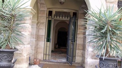 HOW TO RENOVATE THE OLD HOUSE