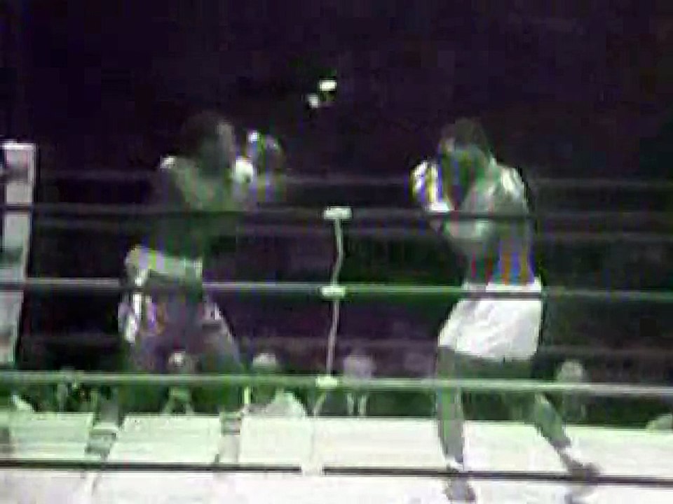 Mike Tyson vs Trent Singleton (10/04/1985)
