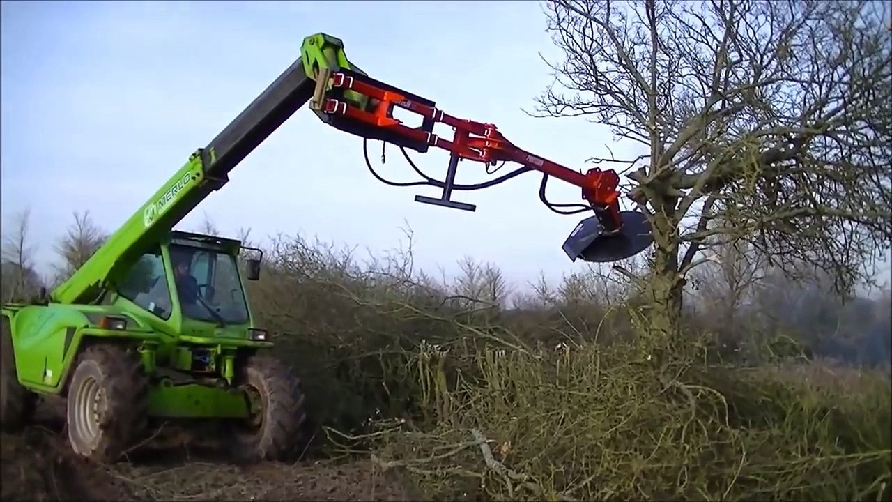 PROTECH POWER BLADE 1000 TELEHANDLER MOUNTED SAW on MERLO 36.7 - video ...