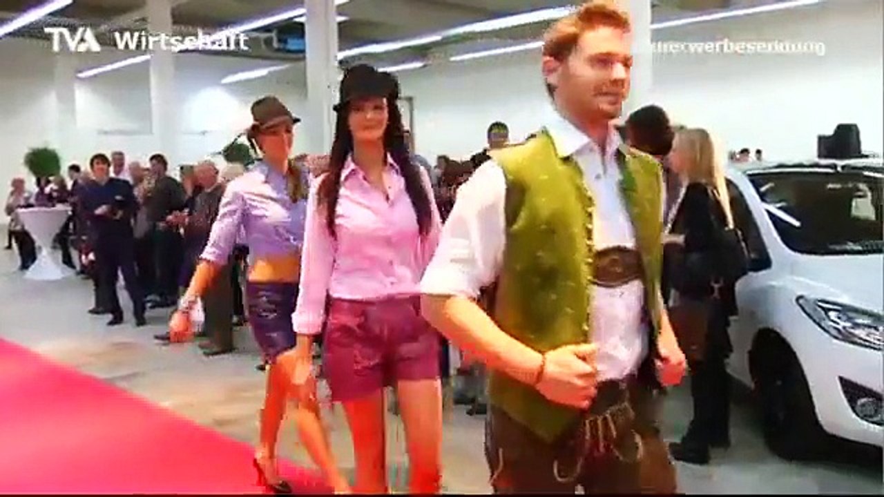Wirkes Modenschau Jacken, Dirndl und Lederhosen