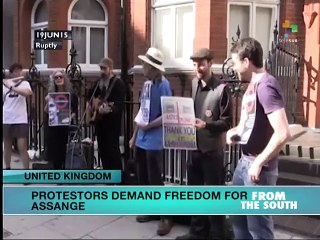 United Kingdom: Protesters Demand Freedom for Assange